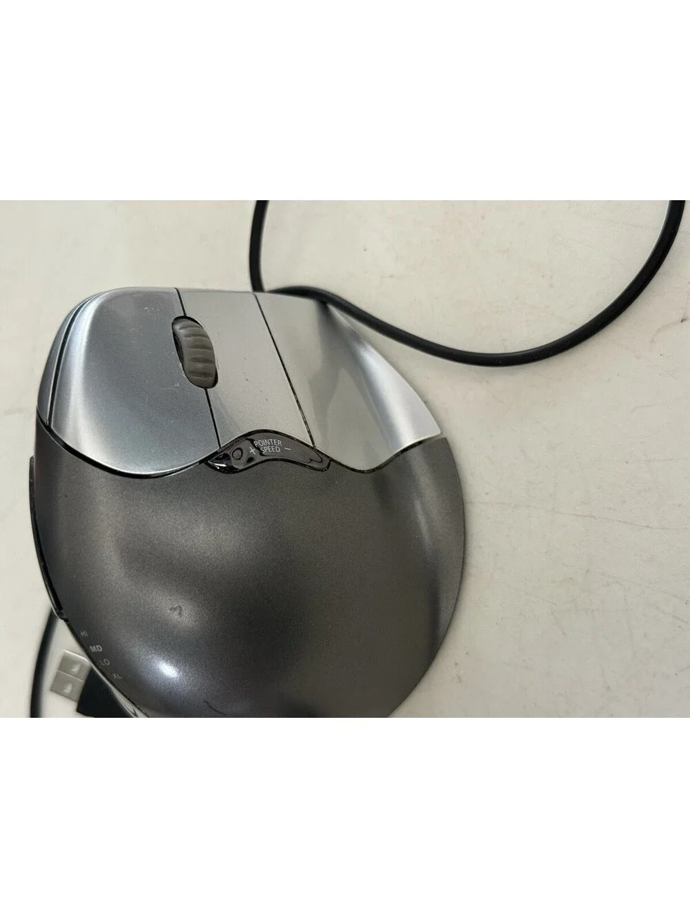 Evoluent VM4R VerticalMouse 4 Right Hand Ergonomic Mouse Flawed , Working